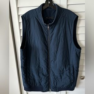 Men’s light puff navy zip front XL vest by Robert Barakett